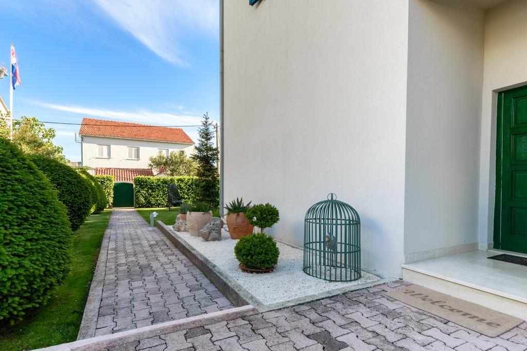 Villa Kuca Za Odmor Kuzmanic Kaštela Exterior foto