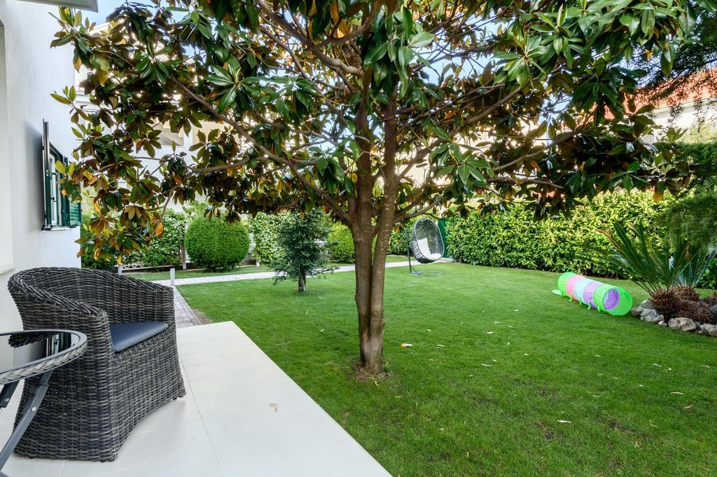 Villa Kuca Za Odmor Kuzmanic Kaštela Exterior foto