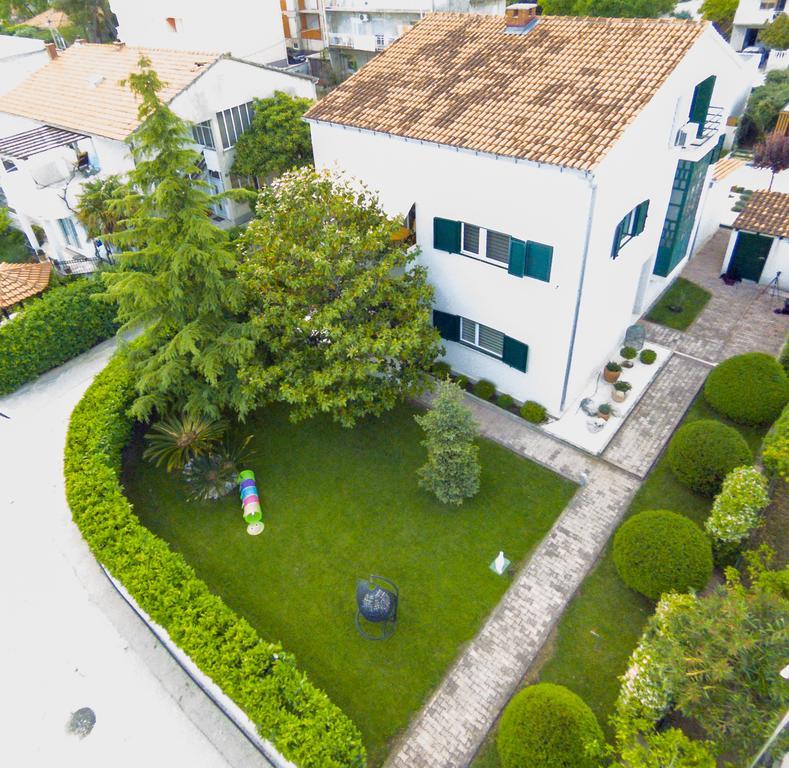 Villa Kuca Za Odmor Kuzmanic Kaštela Exterior foto