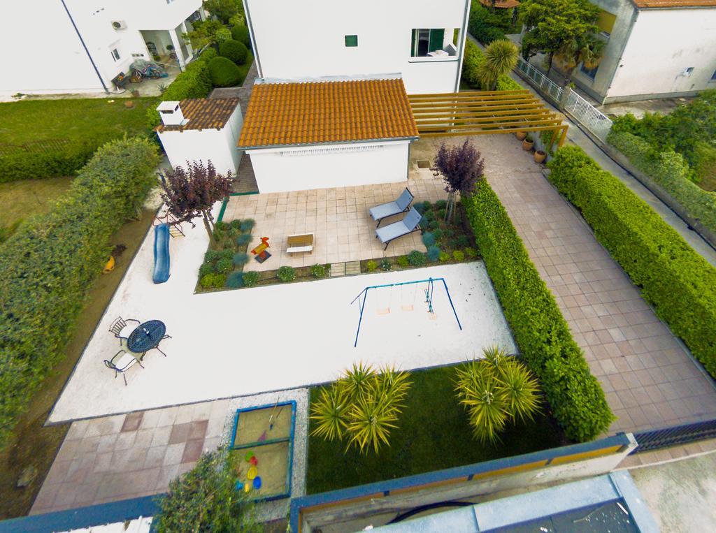 Villa Kuca Za Odmor Kuzmanic Kaštela Exterior foto